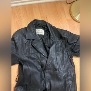 BLACK LEATHER TRENCH COAT